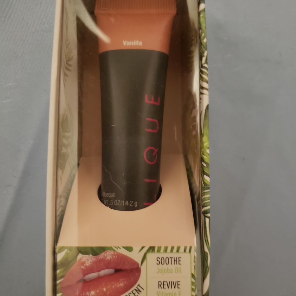lique Vanilla Lip Masque - Brown